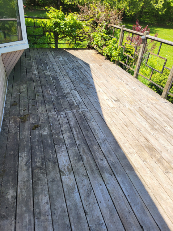 Deck Cleaning in Bobcaygeon, Ontario